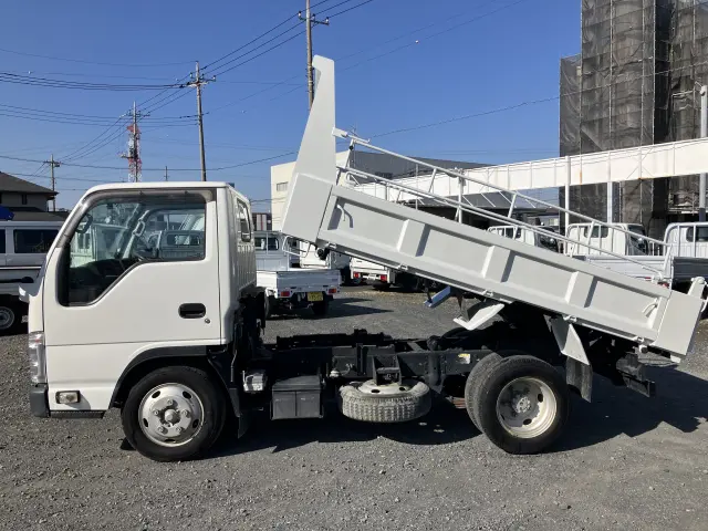 いすゞ エルフ TPG-NKR85AD(2WD)の写真50