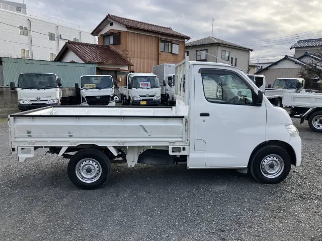 トヨタ タウンエーストラック DBF-(2WD)の写真13
