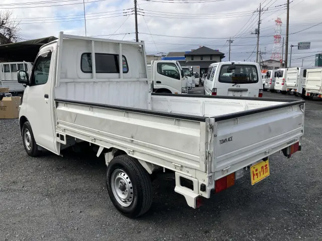 トヨタ タウンエーストラック DBF-(2WD)の写真16