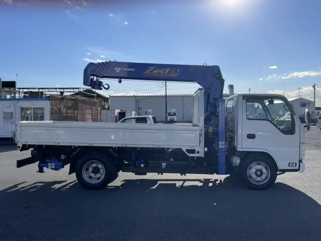 いすゞ エルフ 2RG-NKR88R(2WD)の写真2