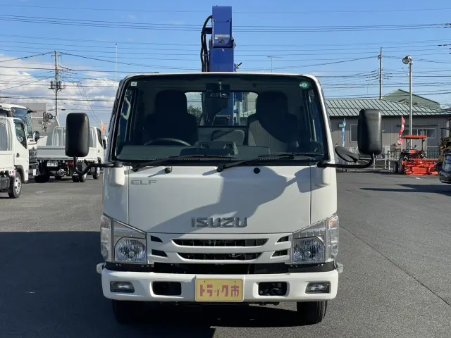 いすゞ エルフ 2RG-NKR88R(2WD)の写真4