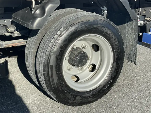 いすゞ エルフ 2RG-NKR88R(2WD)の写真12