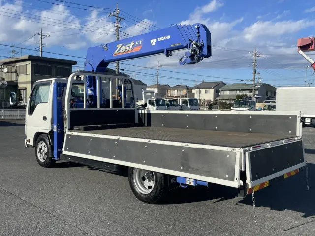 いすゞ エルフ 2RG-NKR88R(2WD)の写真13