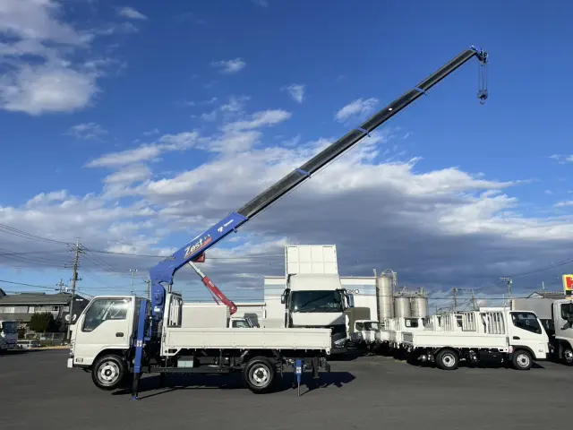 いすゞ エルフ 2RG-NKR88R(2WD)の写真14