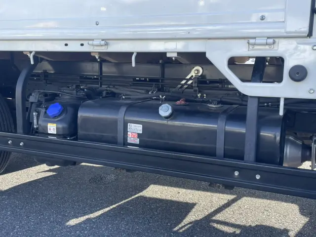 いすゞ エルフ 2RG-NKR88R(2WD)の写真15