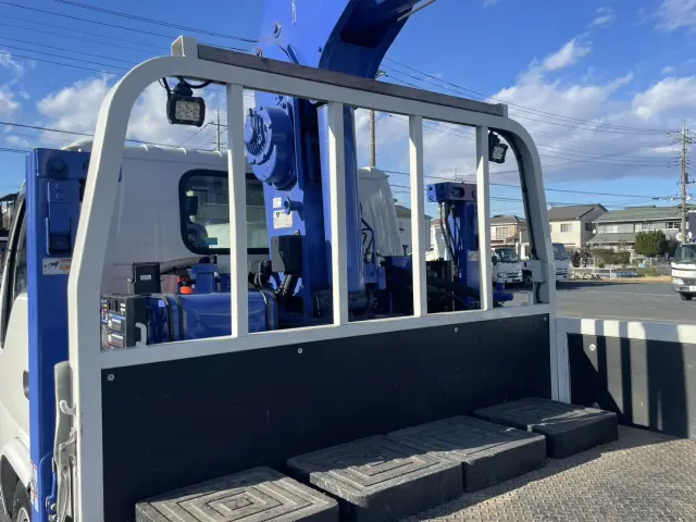 いすゞ エルフ 2RG-NKR88R(2WD)の写真16