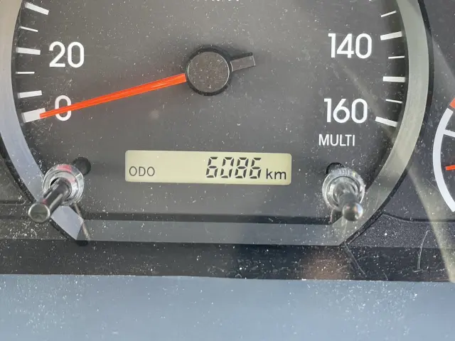 いすゞ エルフ 2RG-NKR88R(2WD)の写真38