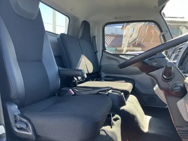 三菱 キャンター 2RG-FEB80(2WD)の写真6