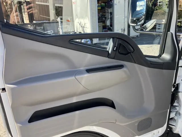 三菱 キャンター 2RG-FEB80(2WD)の写真27