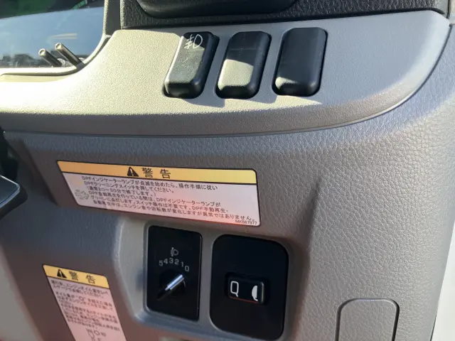 三菱 キャンター 2RG-FEB80(2WD)の写真33