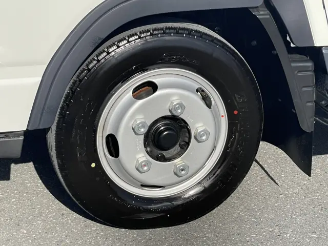 三菱 キャンター 2RG-FBA20(2WD)の写真9