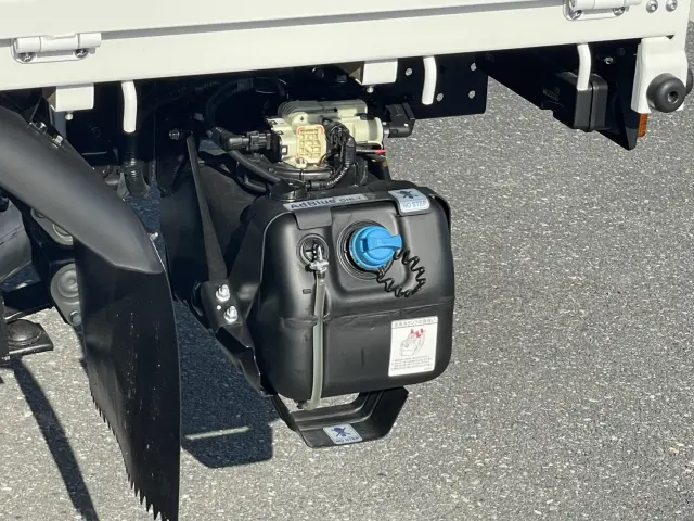 三菱 キャンター 2RG-FBA20(2WD)の写真10