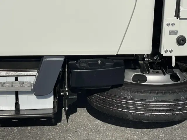 三菱 キャンター 2RG-FBA20(2WD)の写真11