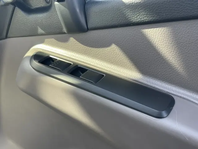 三菱 キャンター 2RG-FBA20(2WD)の写真17