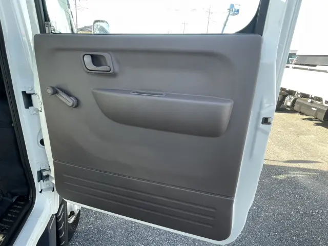 三菱 キャンター 2RG-FBA20(2WD)の写真22