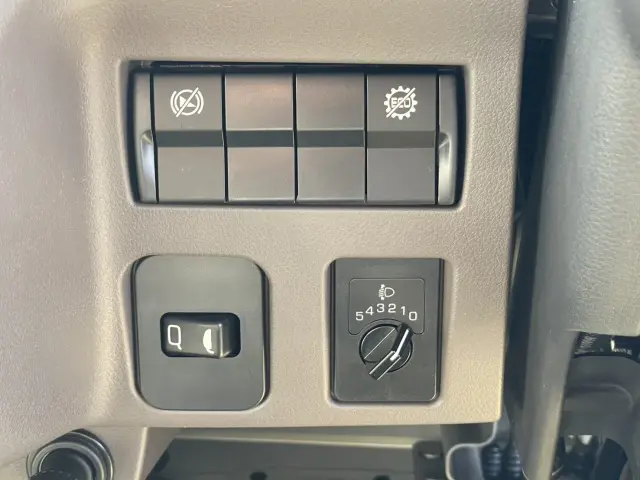 三菱 キャンター 2RG-FBA20(2WD)の写真28