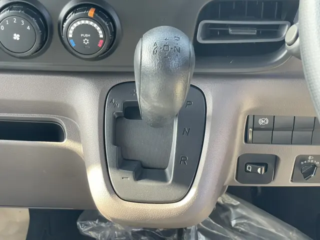 三菱 キャンター 2RG-FBA20(2WD)の写真29