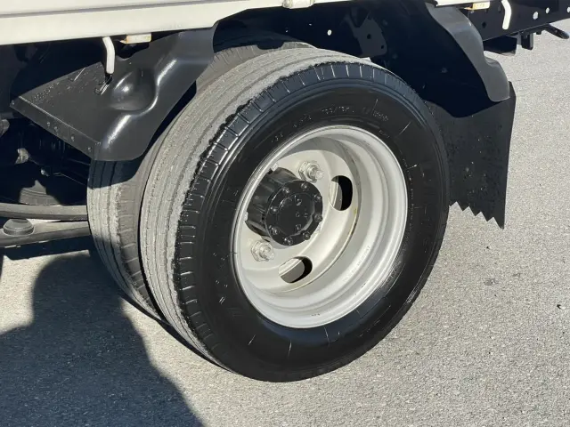 いすゞ エルフ TPG-NJR85A(2WD)の写真10