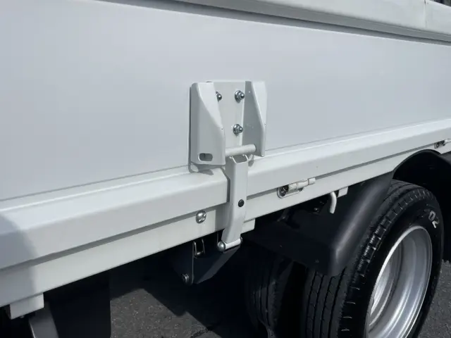 三菱 キャンター 2RG-FEAV0(2WD)の写真16