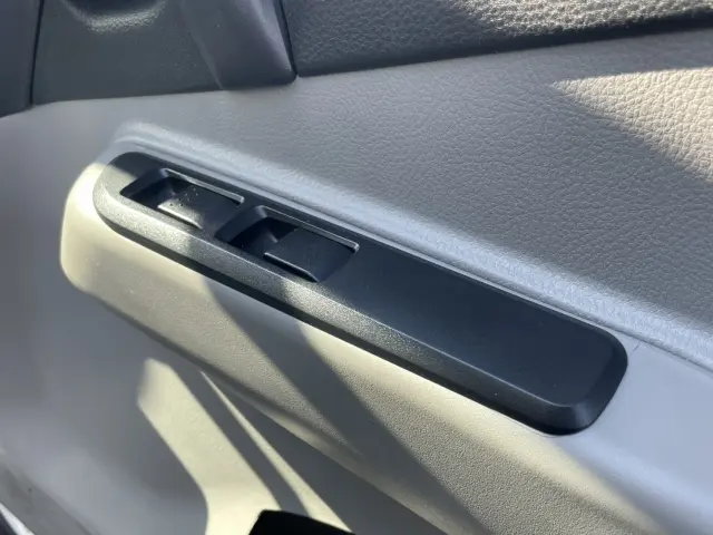 三菱 キャンター 2RG-FEAV0(2WD)の写真23