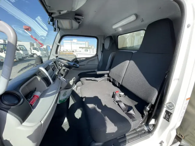 三菱 キャンター 2RG-FEAV0(2WD)の写真25