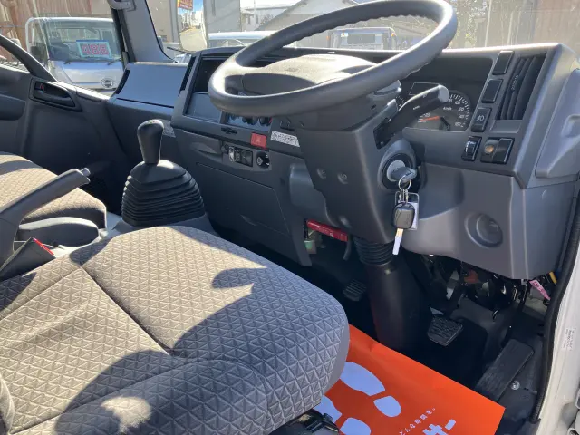 いすゞ エルフ TRG-NPR85AR(2WD)の写真5