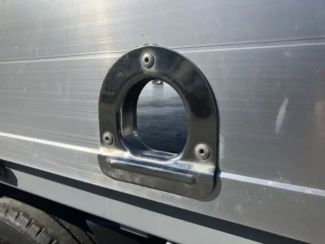 いすゞ エルフ TRG-NPR85AR(2WD)の写真20