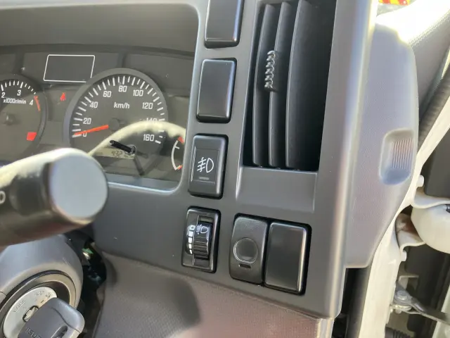 いすゞ エルフ TRG-NPR85AR(2WD)の写真35