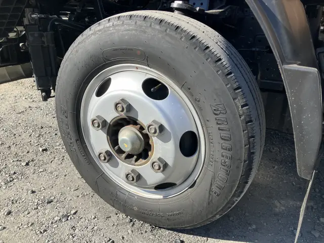 いすゞ エルフ TRG-NPR85AR(2WD)の写真45