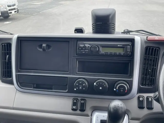 三菱 キャンター 2PG-FEB50(2WD)の写真23