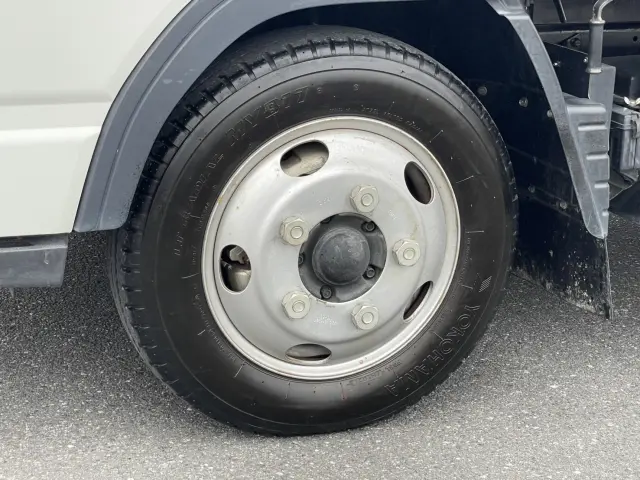 三菱 キャンター TPG-FBA30(2WD)の写真7