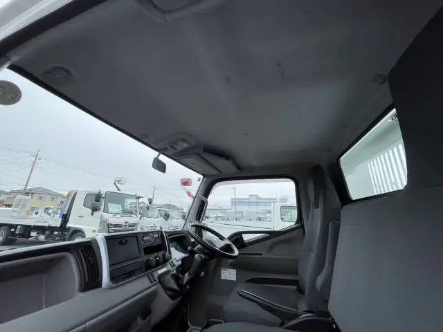 三菱 キャンター TPG-FBA30(2WD)の写真15