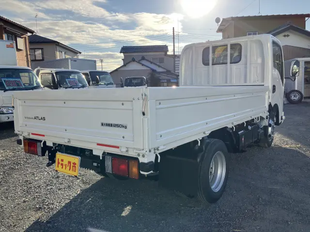 日産 アトラス 3DF-AHR87AF(2WD)の写真3