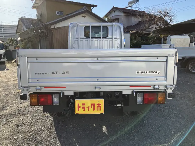 日産 アトラス 3DF-AHR87AF(2WD)の写真16