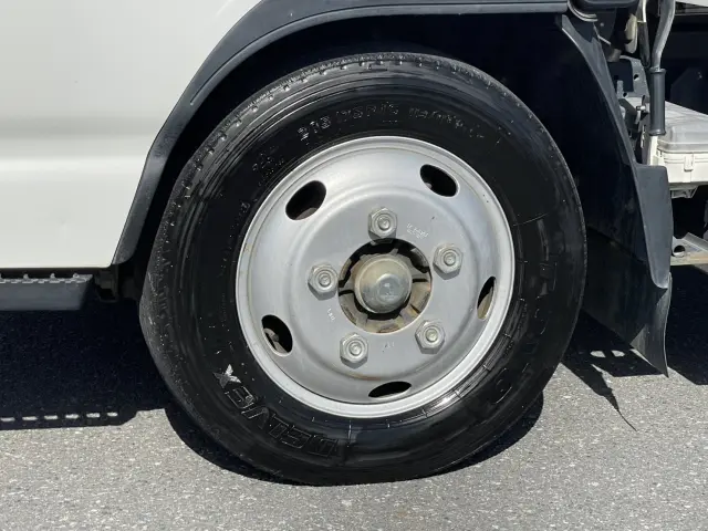 いすゞ エルフ TPG-NKR85AD(2WD)の写真6