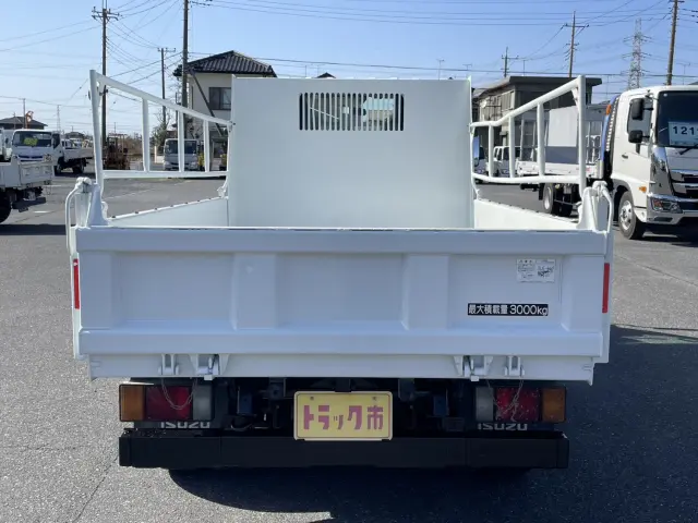 いすゞ エルフ TPG-NKR85AD(2WD)の写真13