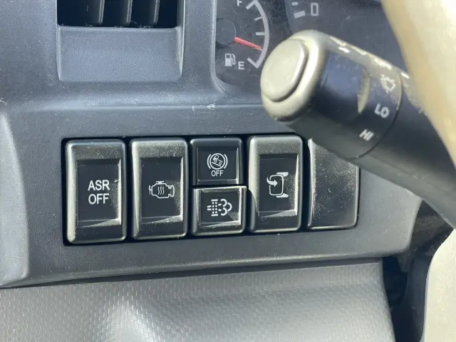 いすゞ エルフ TPG-NKR85AD(2WD)の写真19