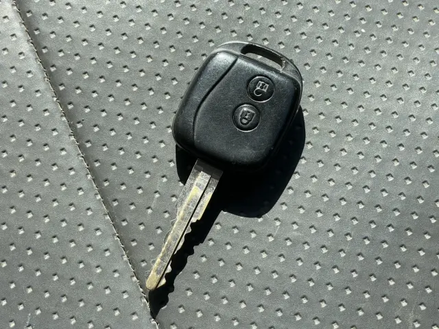 いすゞ エルフ TPG-NKR85AD(2WD)の写真27