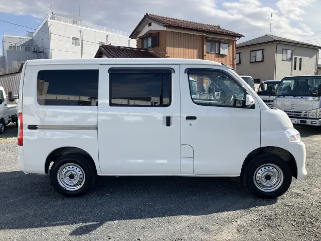 マツダ ボンゴバン 5BF-S403Z(2WD)の写真13