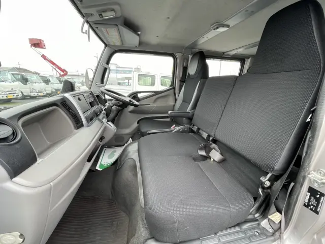 三菱 キャンター TPG-FBA00(2WD)の写真24