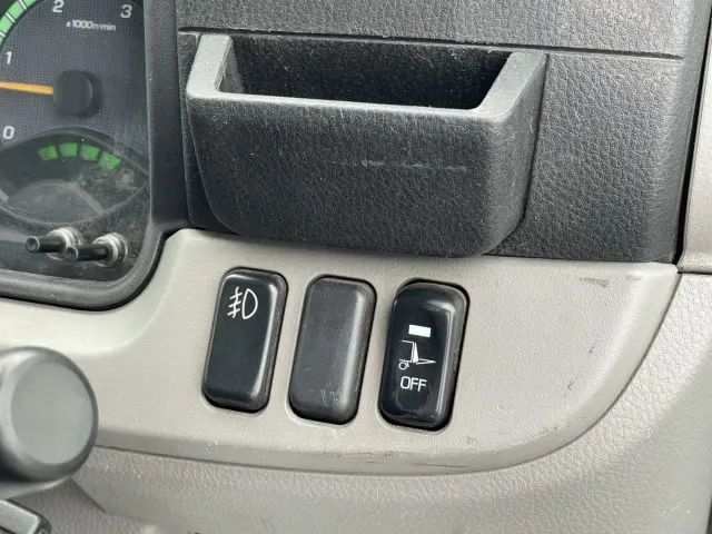 三菱 キャンター TPG-FBA00(2WD)の写真36