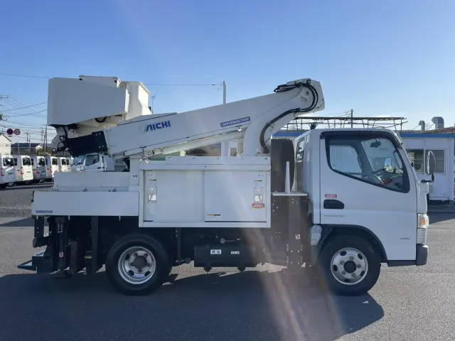 三菱 キャンター TPG-FEA50(2WD)の写真2