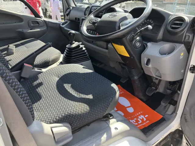 日野 デュトロ 2RG-XZU605M(2WD)の写真5