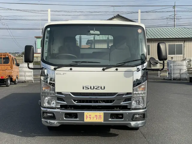 いすゞ エルフ 2RG-NPR88AR(2WD)の写真4