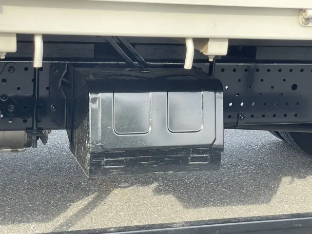 いすゞ エルフ 2RG-NPR88AR(2WD)の写真11