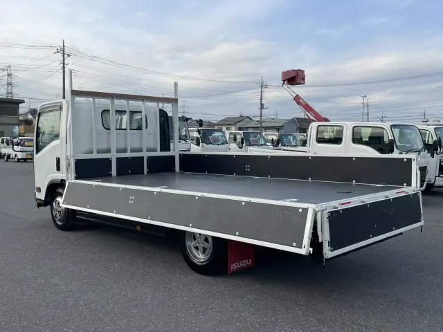 いすゞ エルフ 2RG-NPR88AR(2WD)の写真13