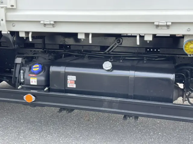 いすゞ エルフ 2RG-NPR88AR(2WD)の写真17