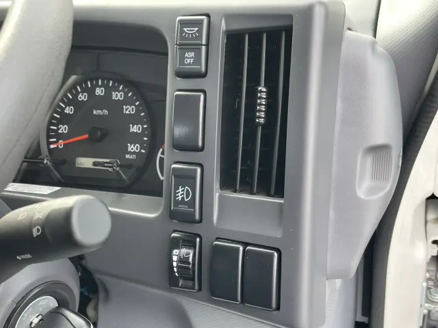 いすゞ エルフ 2RG-NPR88AR(2WD)の写真27