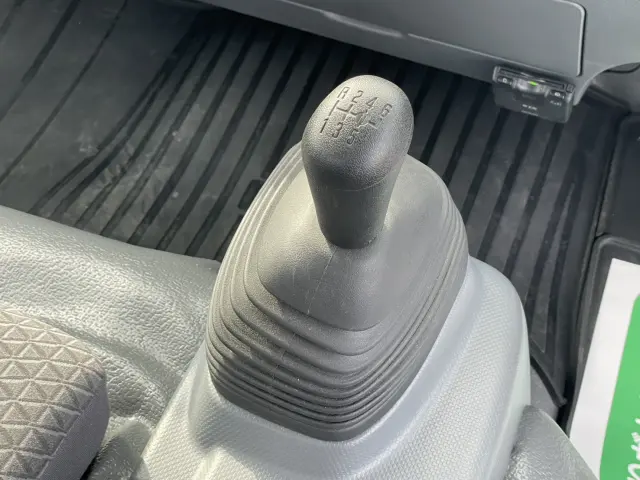 いすゞ エルフ 2RG-NPR88AR(2WD)の写真29