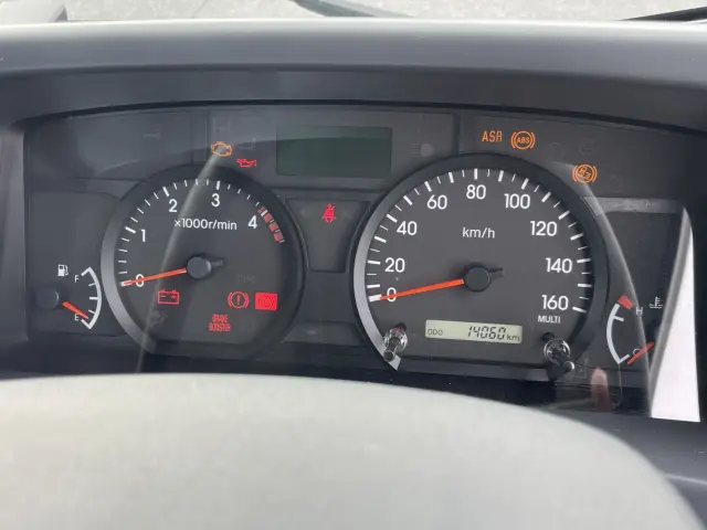 いすゞ エルフ 2RG-NPR88AR(2WD)の写真31